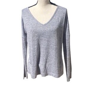 Rag & Bone  gray v neck sweater size M